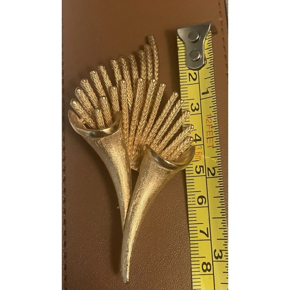 Signed Coro Wheat Brooch Gold Rare Find Good Condition